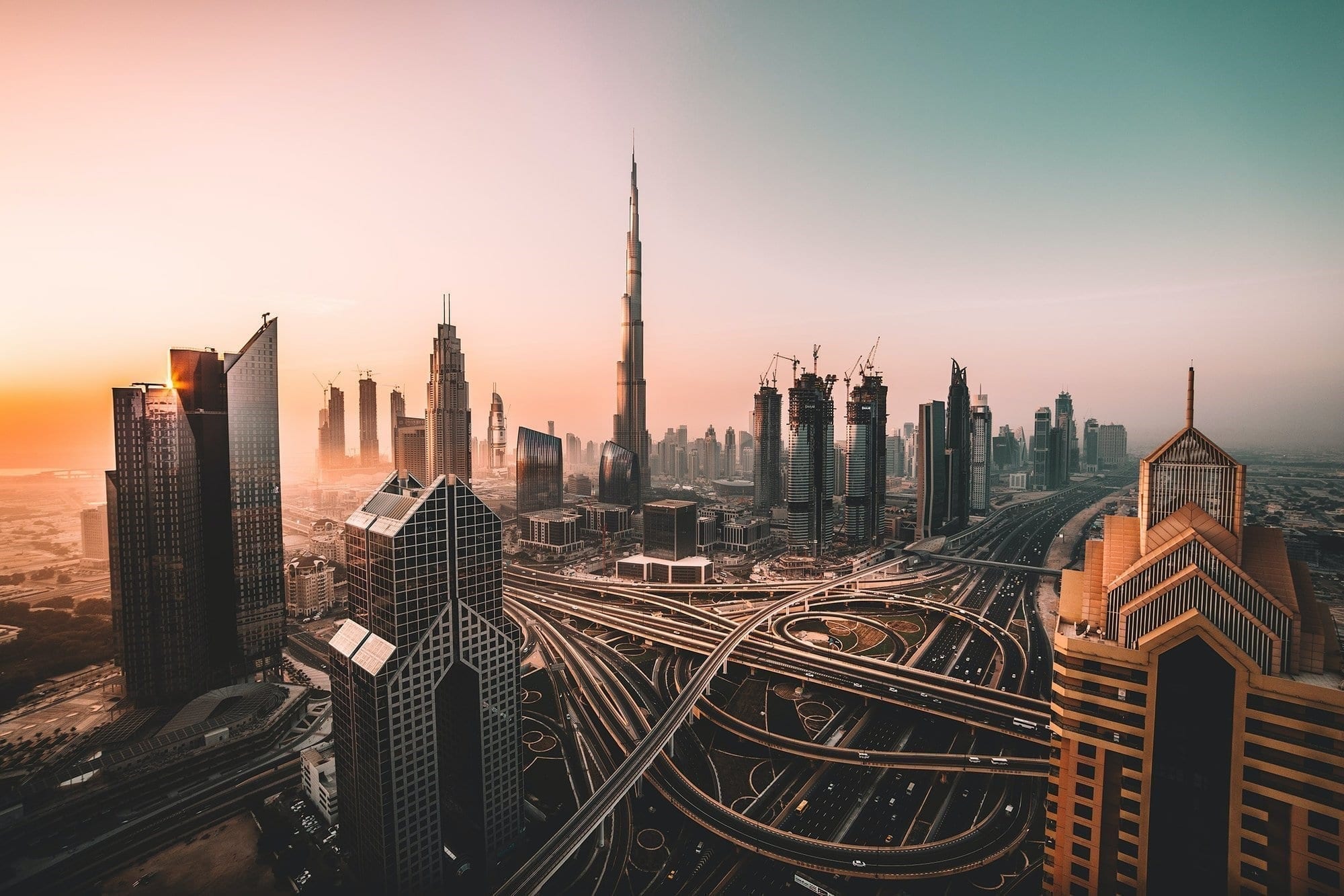Dubai Real Estate Institute : Nouvelles Lois Publiées par le Prince Héritier de Dubaï