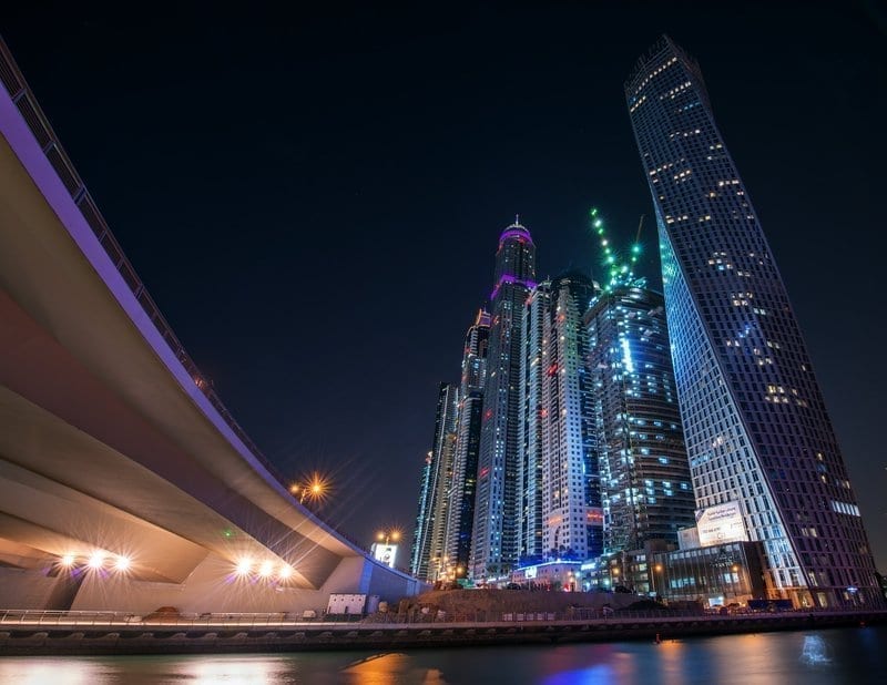 Vivre à Dubaï Marina : Les avantages ainsi que les éléments à prendre en compte 3 - Dubai Immobilier 16087410975 e8e0ce2de8 k bee13a895c113402e9fd0a0c1d8bc509 800 - Immobilier Dubai
